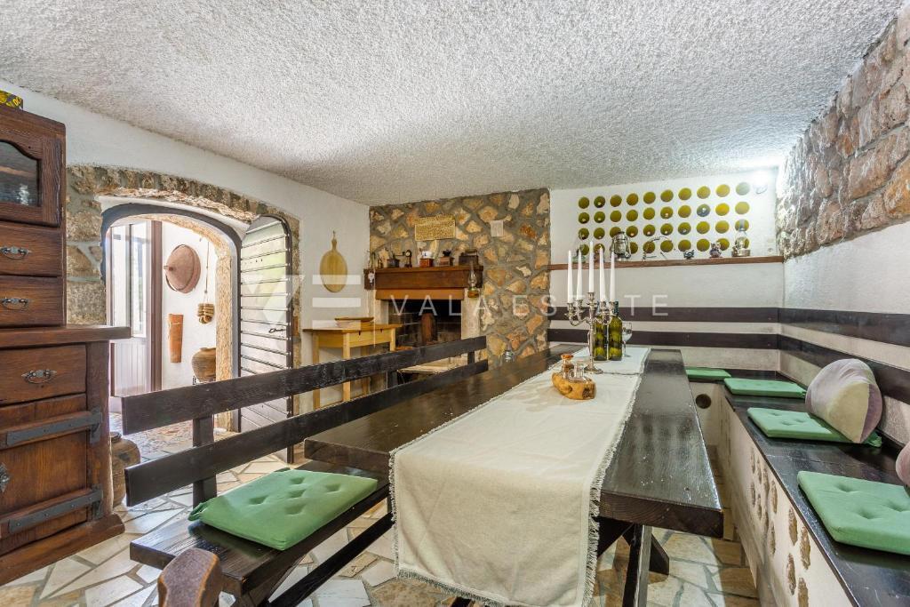 Casa In vendita - PRIMORSKO-GORANSKA KRK