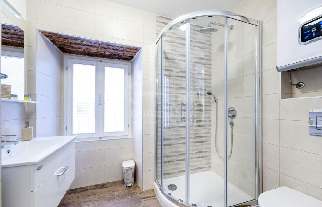 Appartement À vendre - ŠIBENSKO-KNINSKA ŠIBENIK