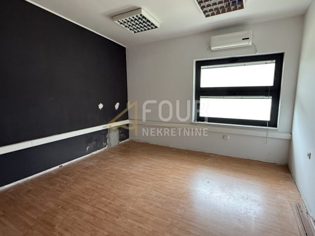 Poslovni prostori za najem 140 m² – Matulji