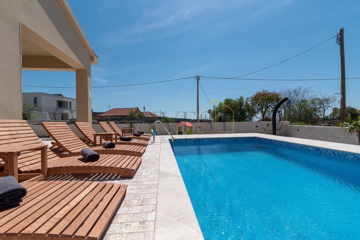Haus Zu verkaufen - SPLITSKO-DALMATINSKA TROGIR