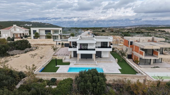 Casa in vendita 238 m² – Novalja
