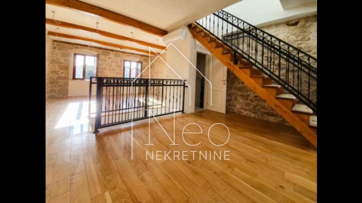 House For sale - ŠIBENSKO-KNINSKA VODICE