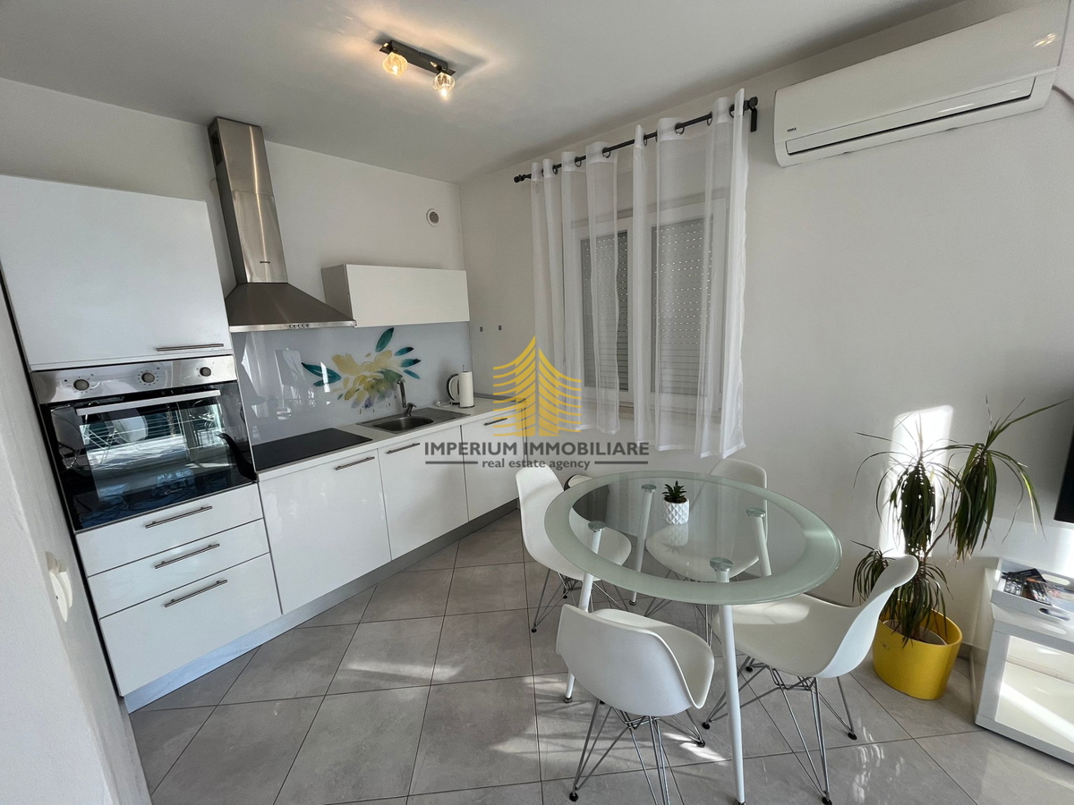 Flat For rent - SPLITSKO-DALMATINSKA SPLIT