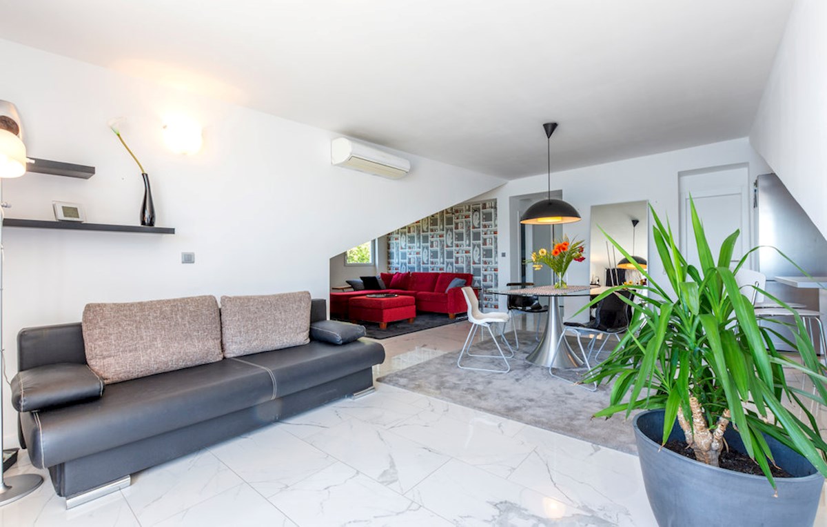 Apartmán Na predaj - SPLITSKO-DALMATINSKA DUGI RAT