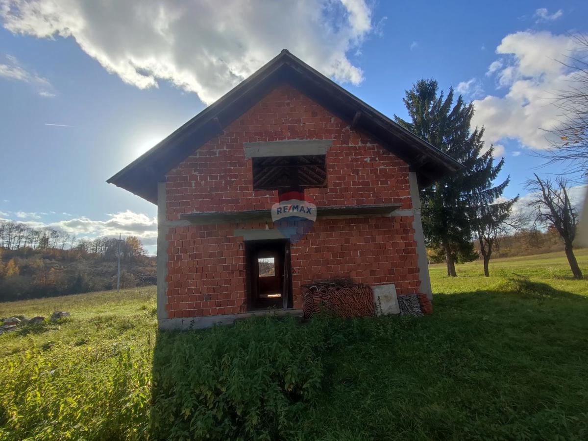 Hiša Na predaj - KARLOVAČKA BARILOVIĆI