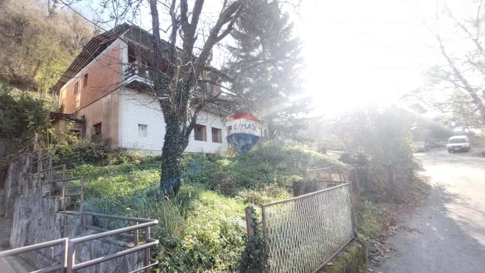 Hiša Na predaj - ZAGREBAČKA ZAPREŠIĆ