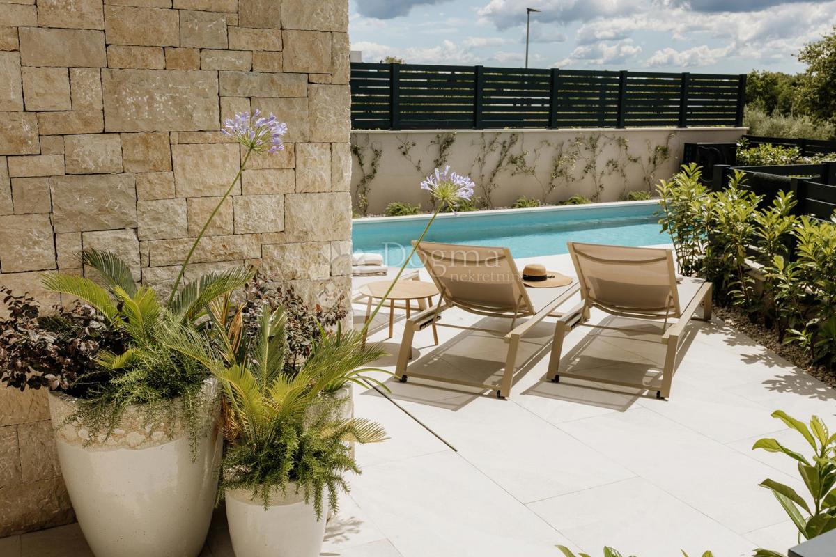 Maison À vendre - ISTARSKA TAR-VABRIGA
