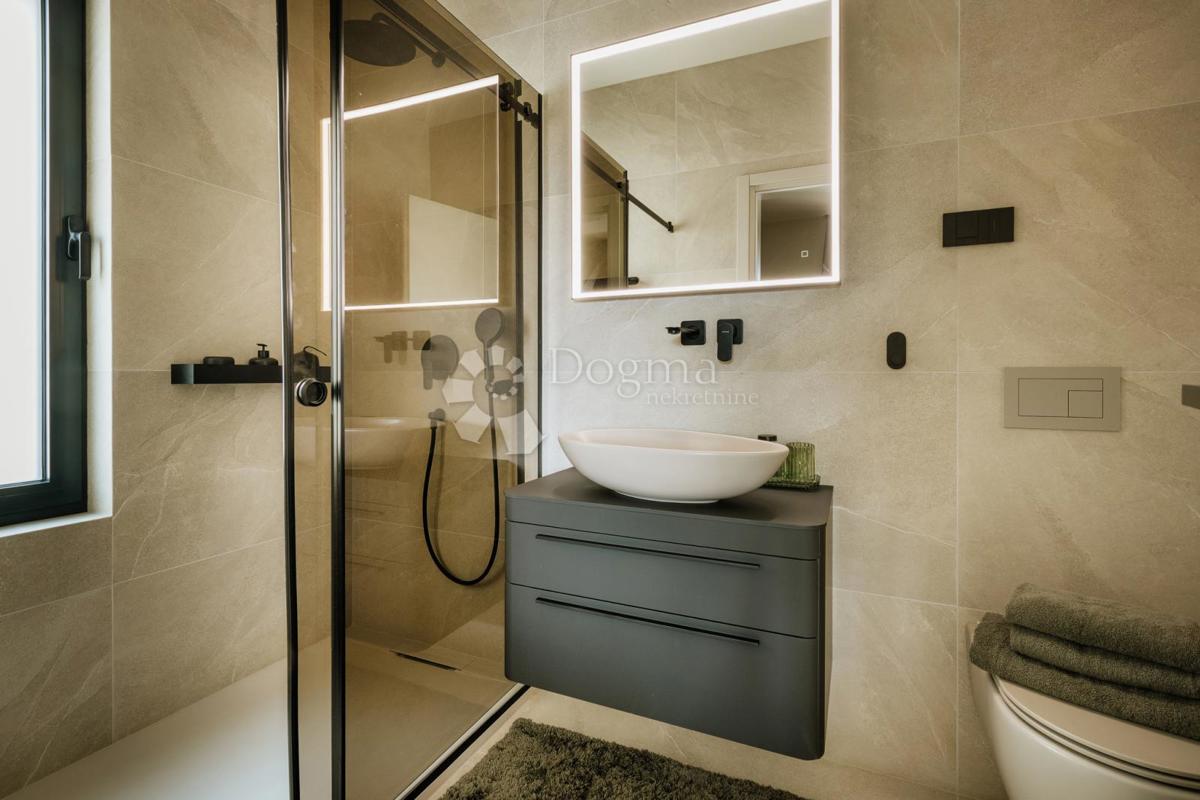 Maison À vendre - ISTARSKA TAR-VABRIGA