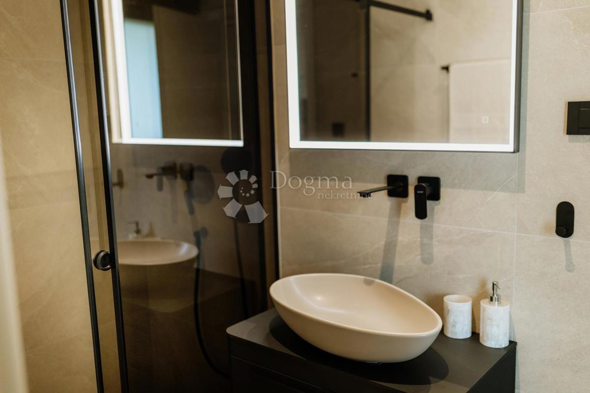 Maison À vendre - ISTARSKA TAR-VABRIGA