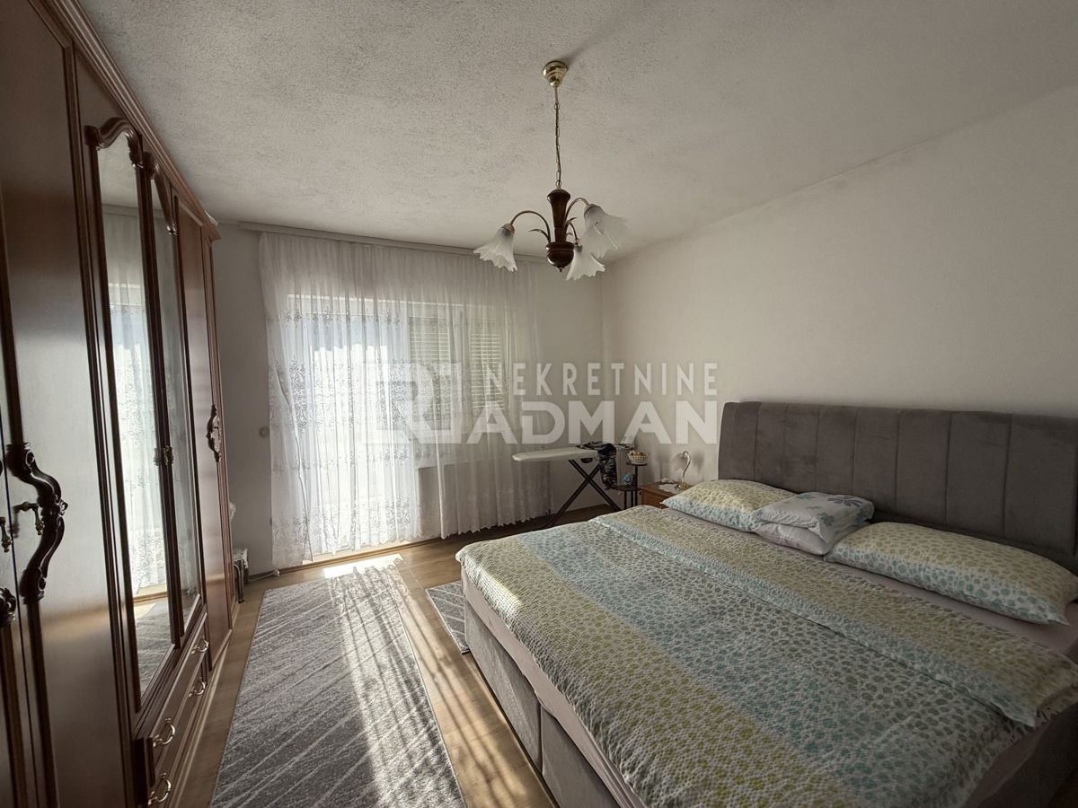 Haus Zu verkaufen - SPLITSKO-DALMATINSKA KAŠTELA