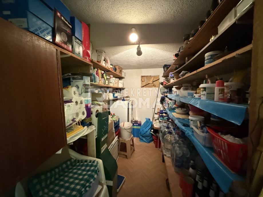 Haus Zu verkaufen - SPLITSKO-DALMATINSKA KAŠTELA
