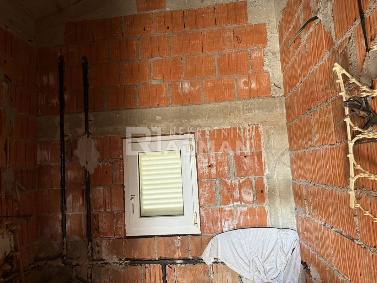 Haus Zu verkaufen - SPLITSKO-DALMATINSKA KAŠTELA