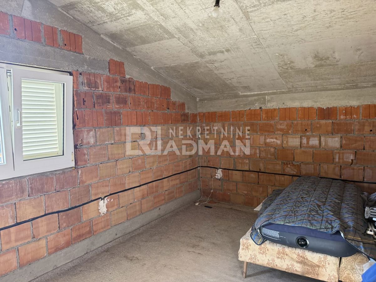 Haus Zu verkaufen - SPLITSKO-DALMATINSKA KAŠTELA