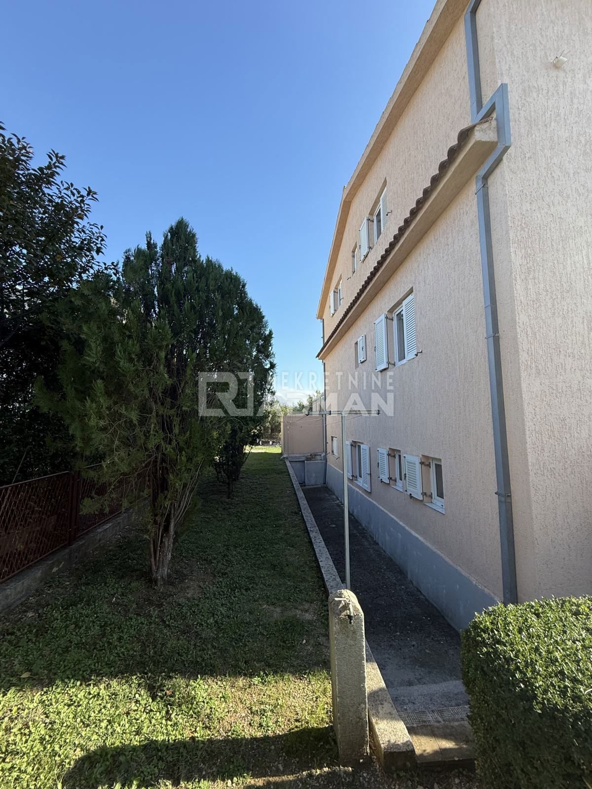 Haus Zu verkaufen - SPLITSKO-DALMATINSKA KAŠTELA