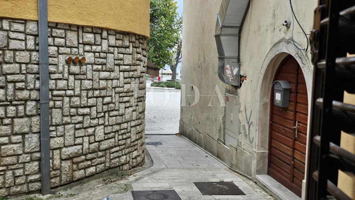 Kuća Na prodaju - PRIMORSKO-GORANSKA CRIKVENICA