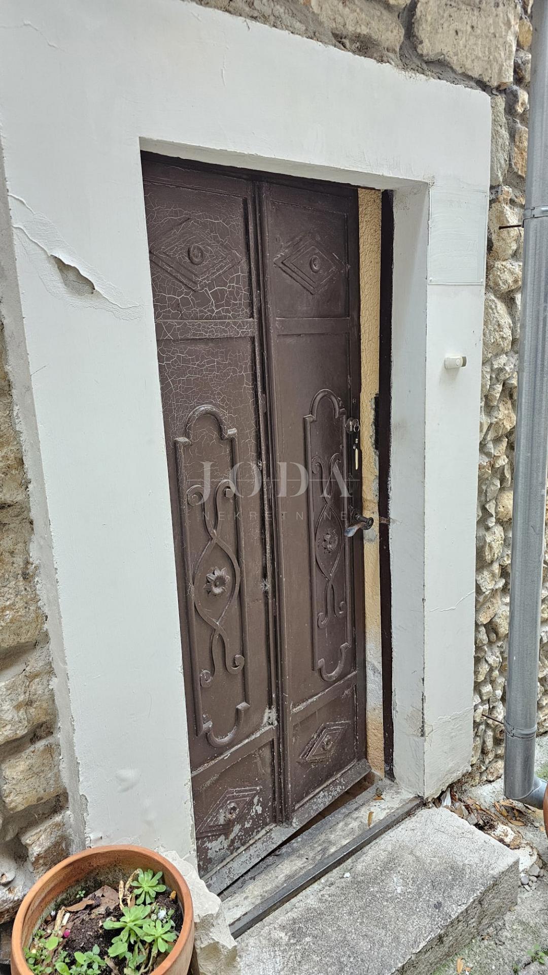 Kuća Na prodaju - PRIMORSKO-GORANSKA CRIKVENICA