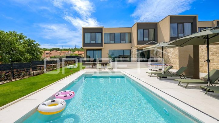 Dům k pronájmu 220 m² – Rovinj