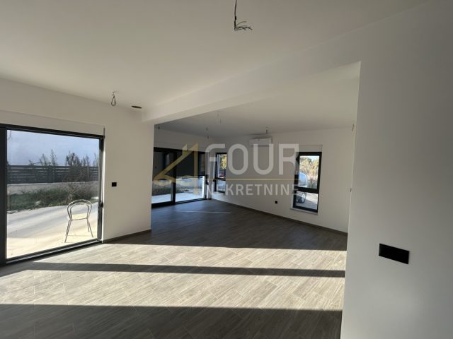 Dům na prodej 242 m² – Tar-Vabriga