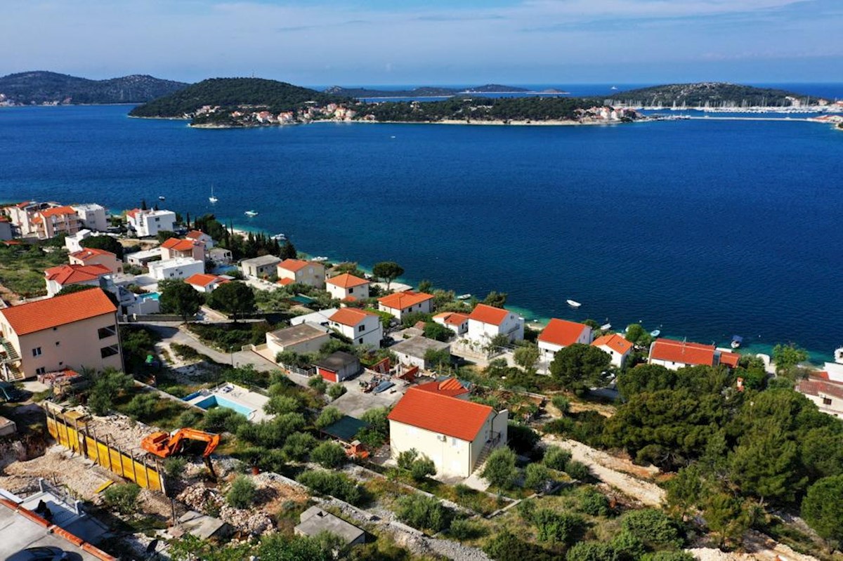 Kuća Na prodaju - ŠIBENSKO-KNINSKA ROGOZNICA