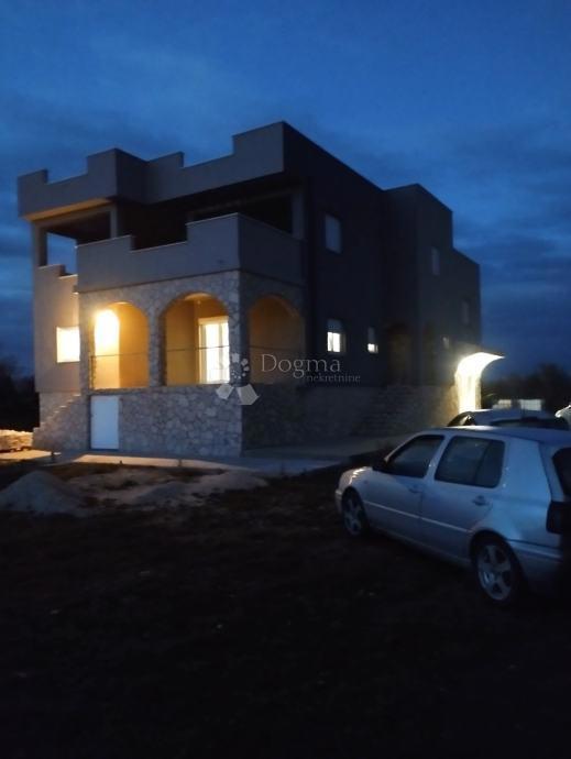 House For sale - ZADARSKA BENKOVAC