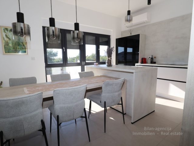 Kuća Na prodaju - šibensko-kninska Vodice - foto 3/15