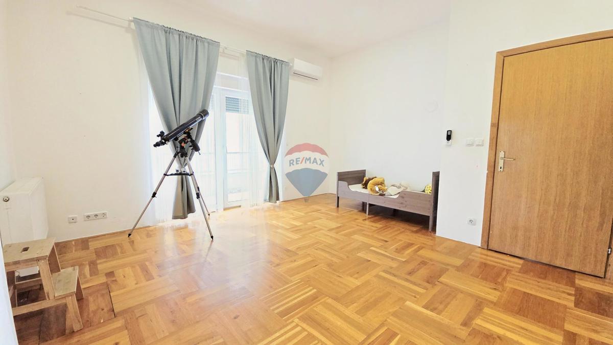 Dům K pronájmu - GRAD ZAGREB ZAGREB