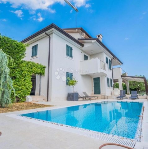 Dom na prenájom 136 m² – Kostrena