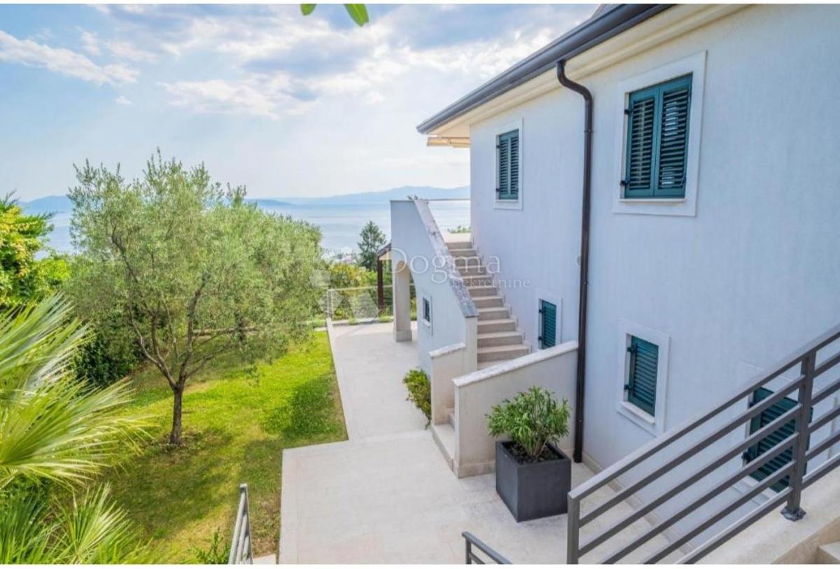 Maison À louer - PRIMORSKO-GORANSKA KOSTRENA