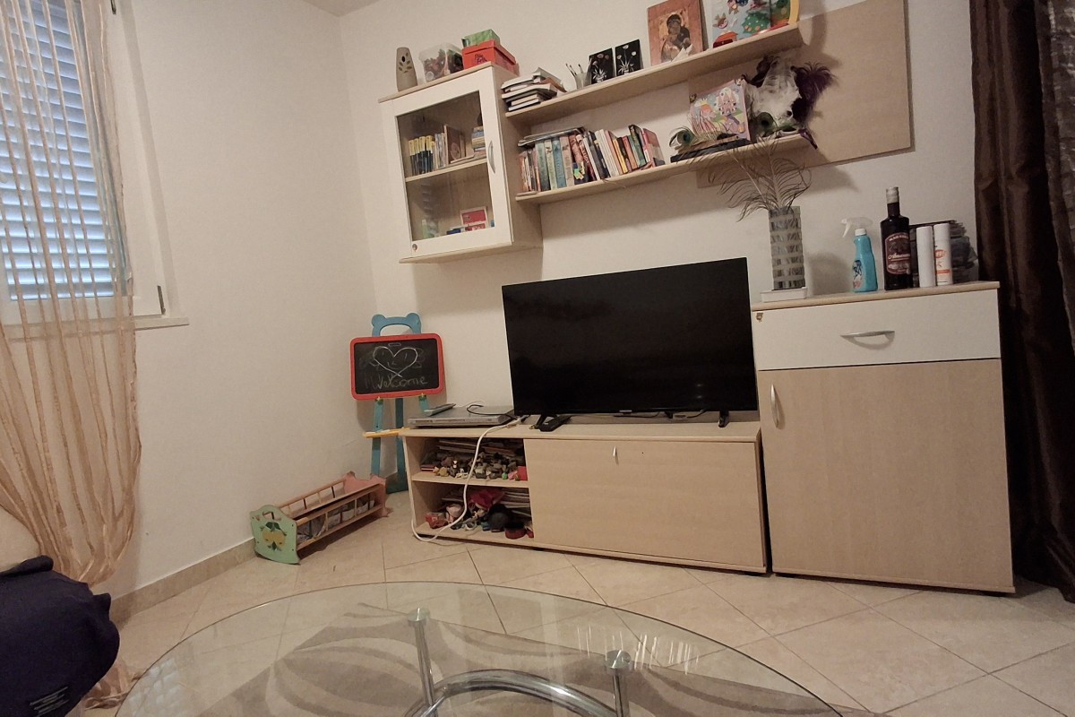 Casa In vendita - ŠIBENSKO-KNINSKA ROGOZNICA