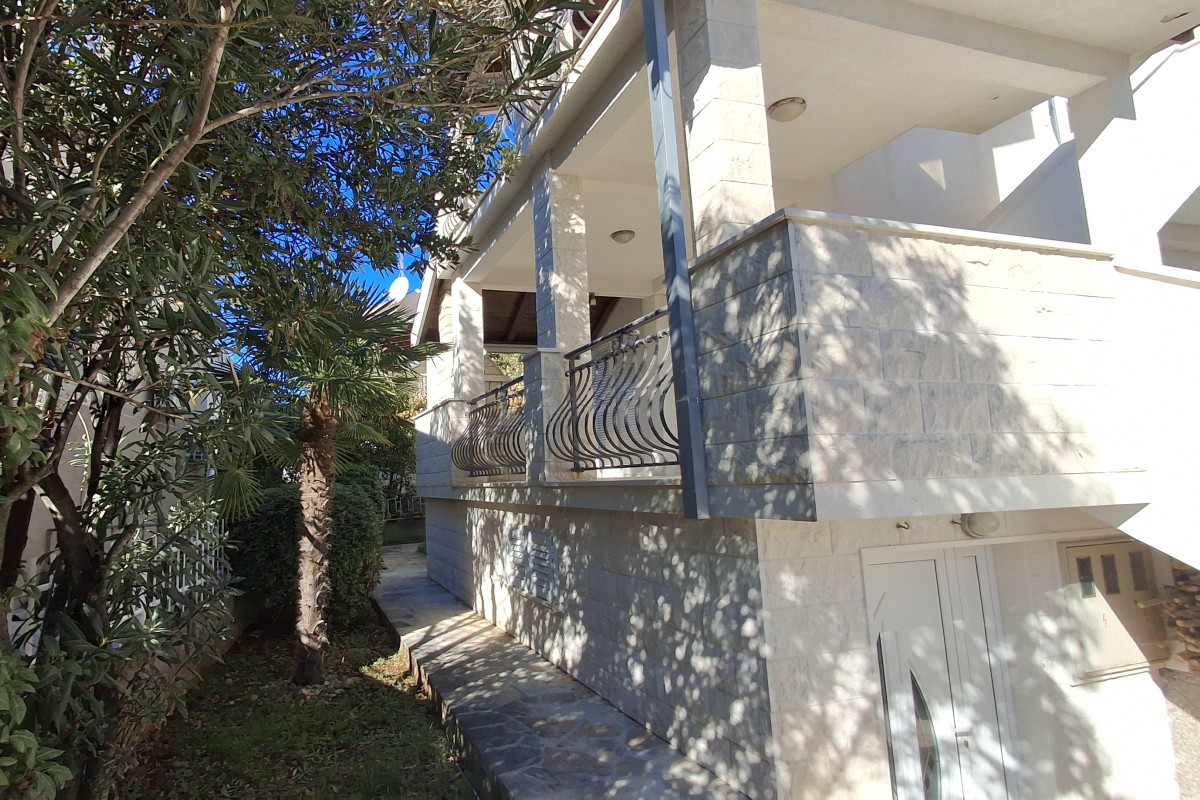 Casa In vendita - šibensko-kninska Rogoznica - foto 2/19