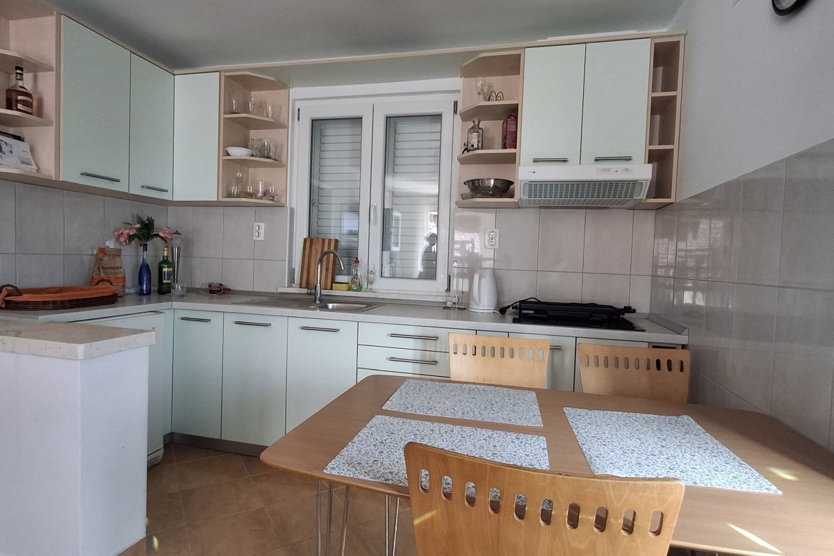 Casa In vendita - ŠIBENSKO-KNINSKA ROGOZNICA