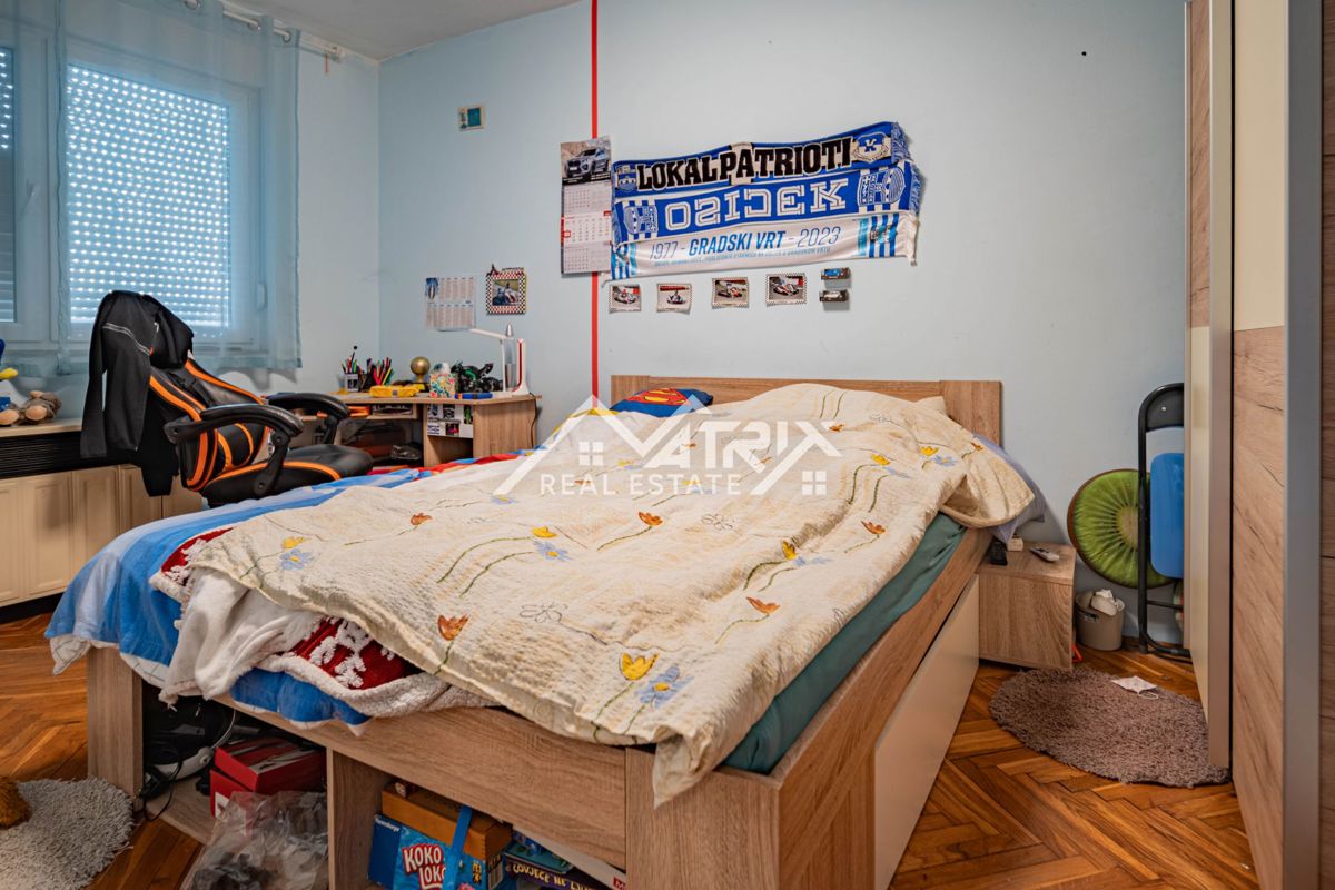 House For sale - OSJEČKO-BARANJSKA OSIJEK