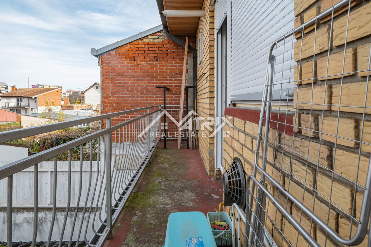 House For sale - OSJEČKO-BARANJSKA OSIJEK