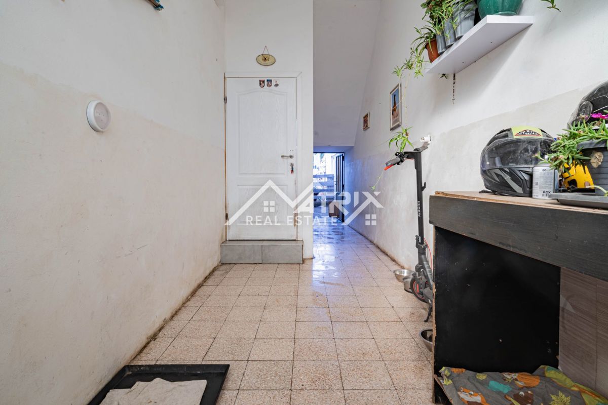 House For sale - OSJEČKO-BARANJSKA OSIJEK