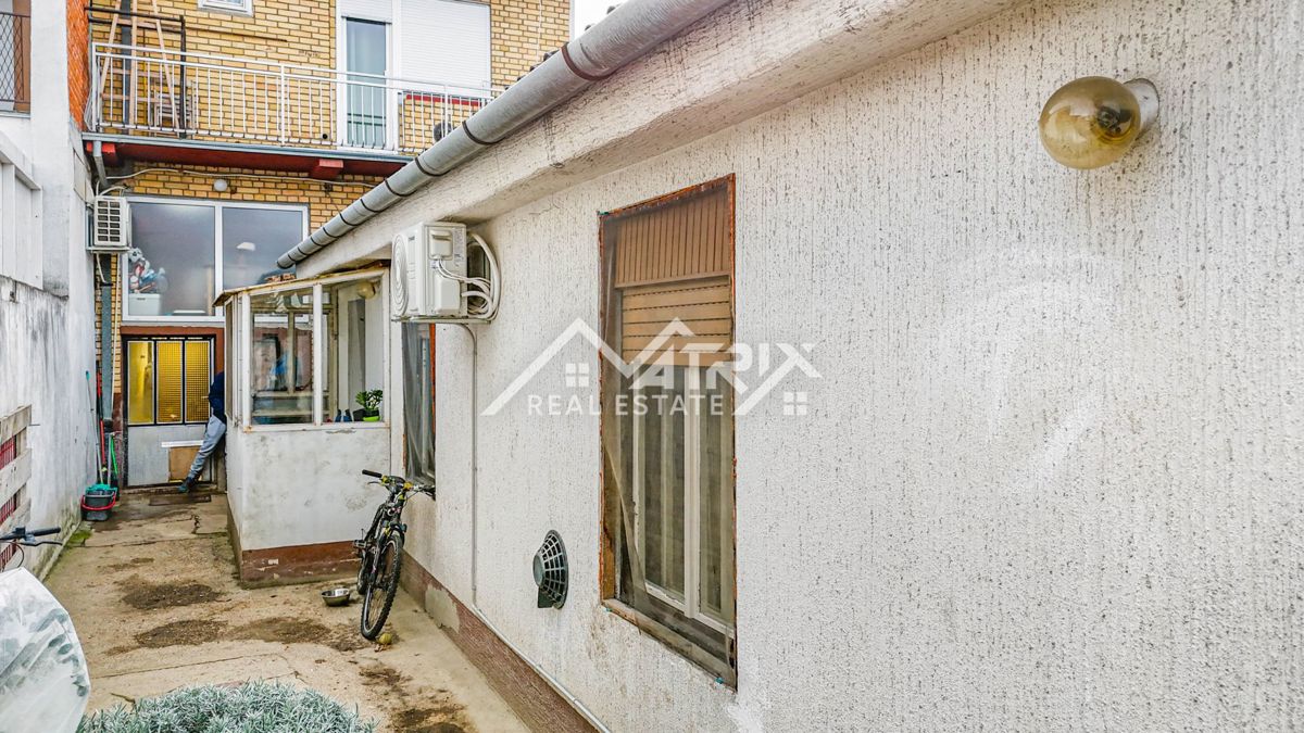 House For sale - OSJEČKO-BARANJSKA OSIJEK