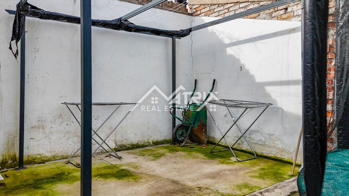 House For sale - OSJEČKO-BARANJSKA OSIJEK