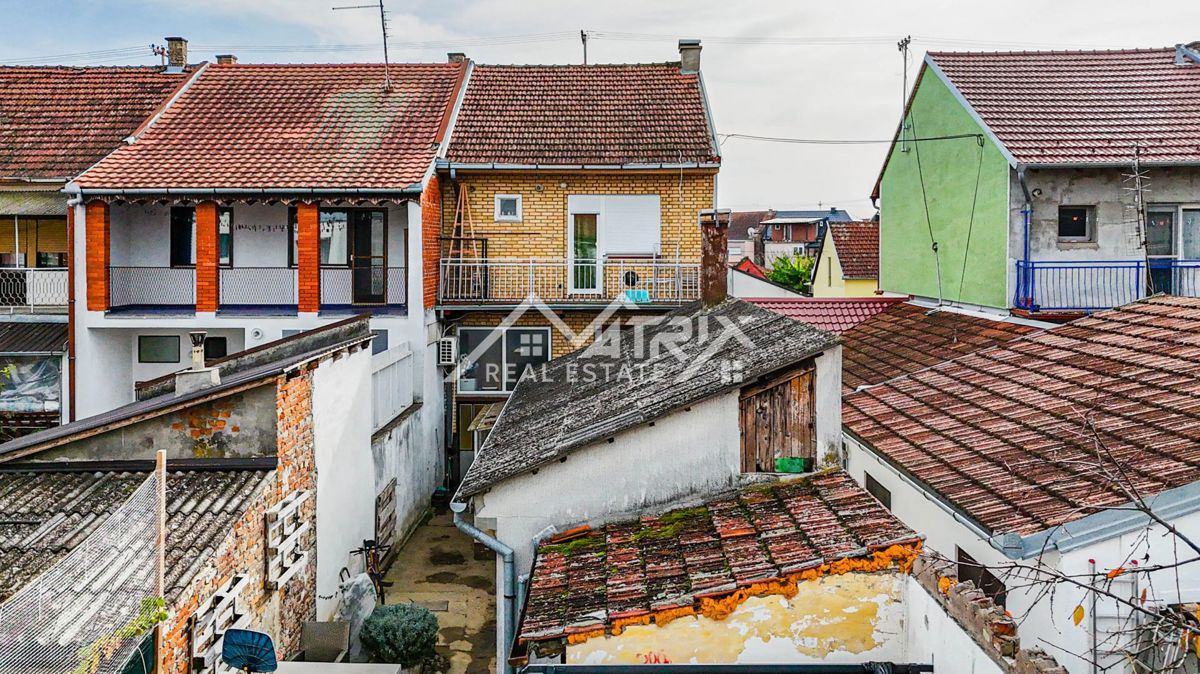 House For sale - OSJEČKO-BARANJSKA OSIJEK