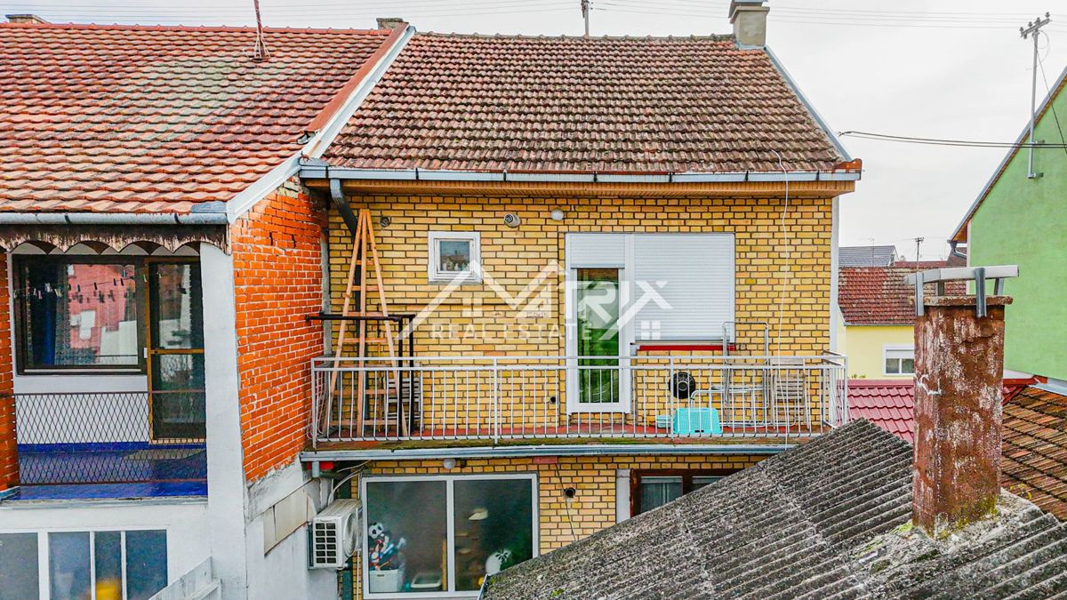 House For sale - OSJEČKO-BARANJSKA OSIJEK