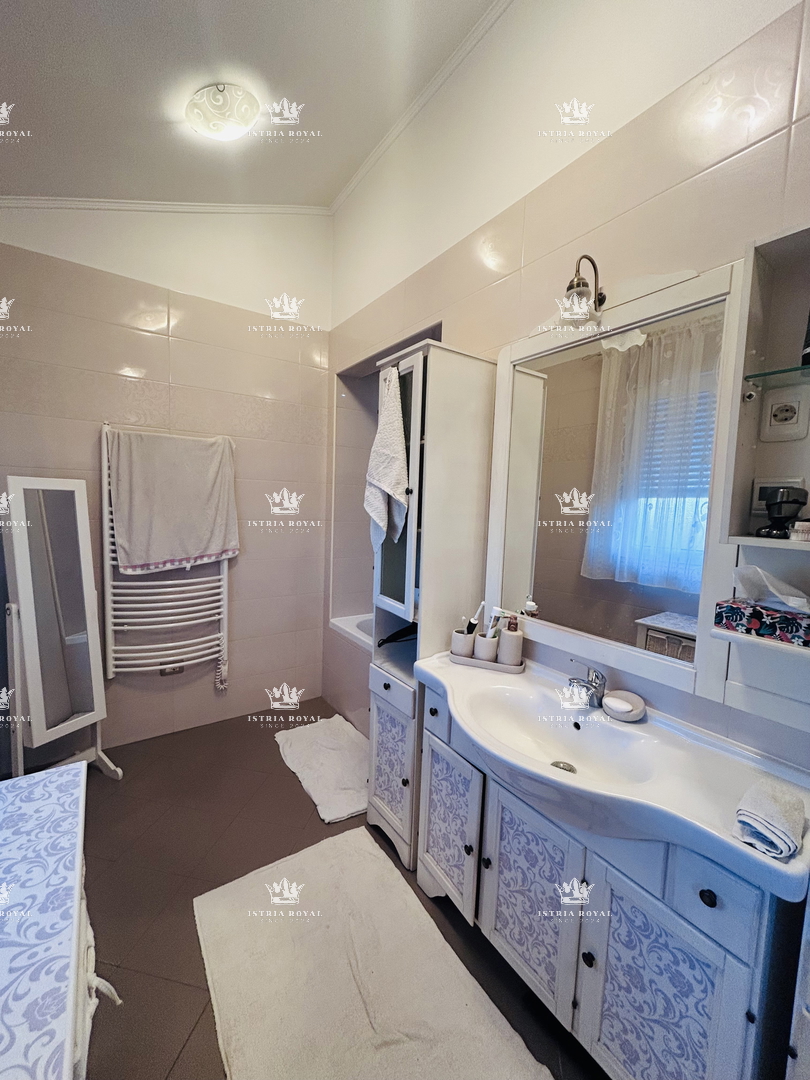 Flat For sale - ISTARSKA NOVIGRAD