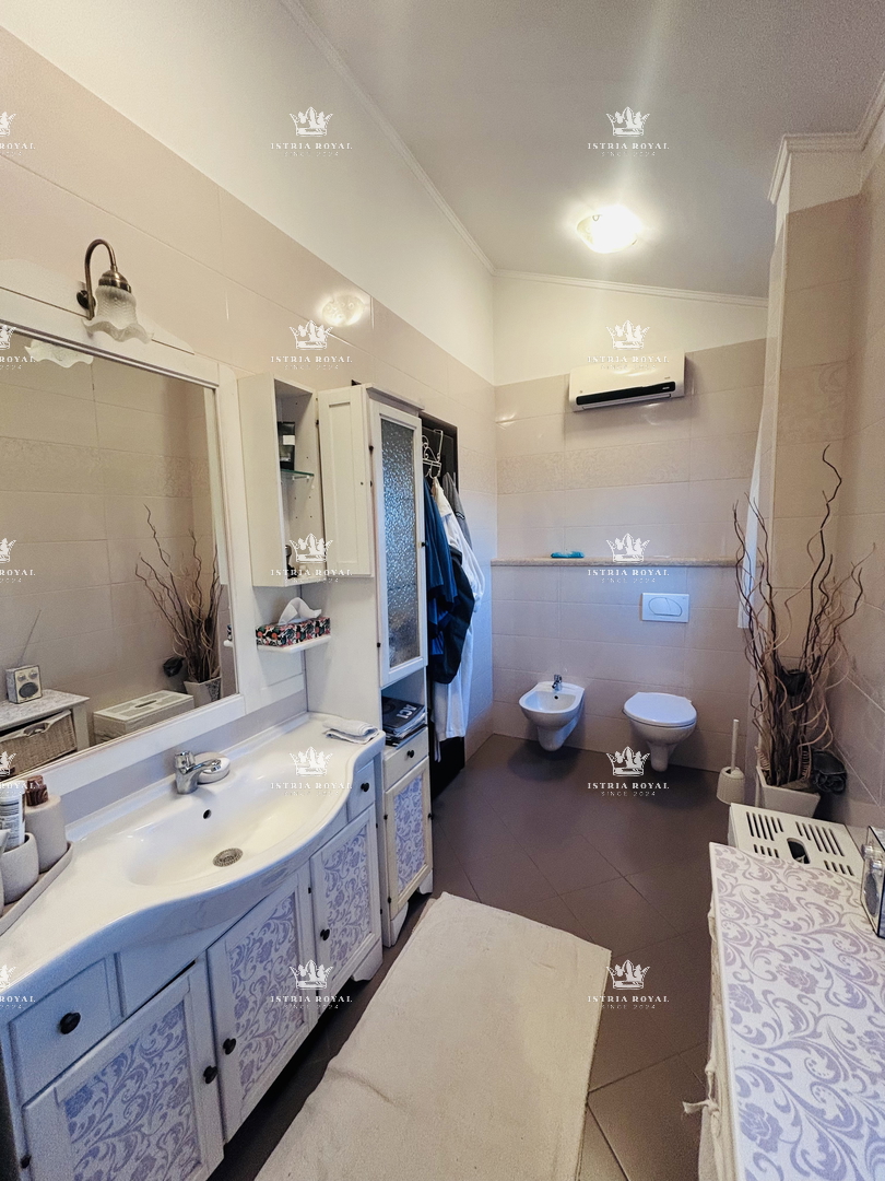 Flat For sale - ISTARSKA NOVIGRAD