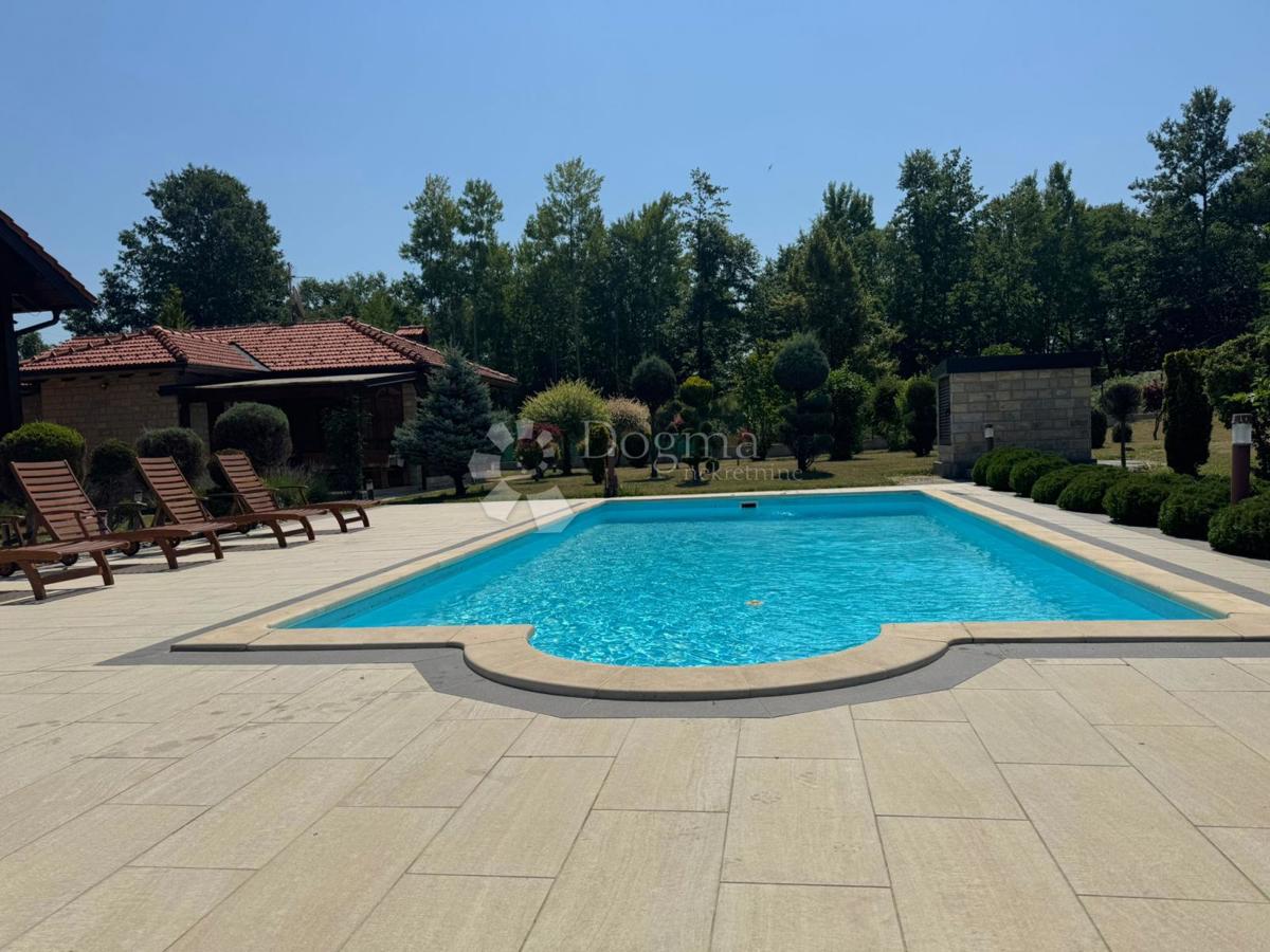 Haus Zu verkaufen - LIČKO-SENJSKA LOVINAC