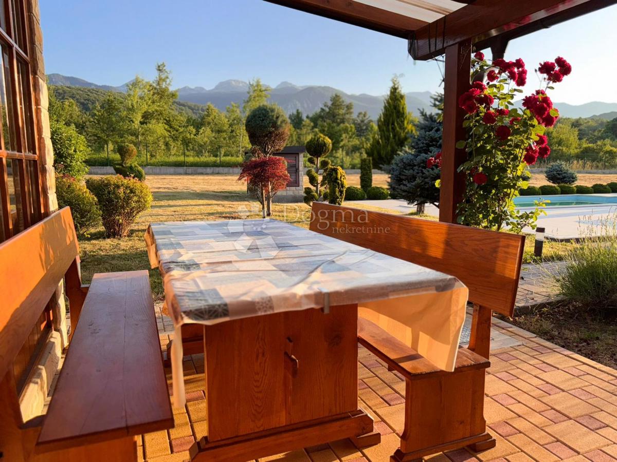 Haus Zu verkaufen - LIČKO-SENJSKA LOVINAC