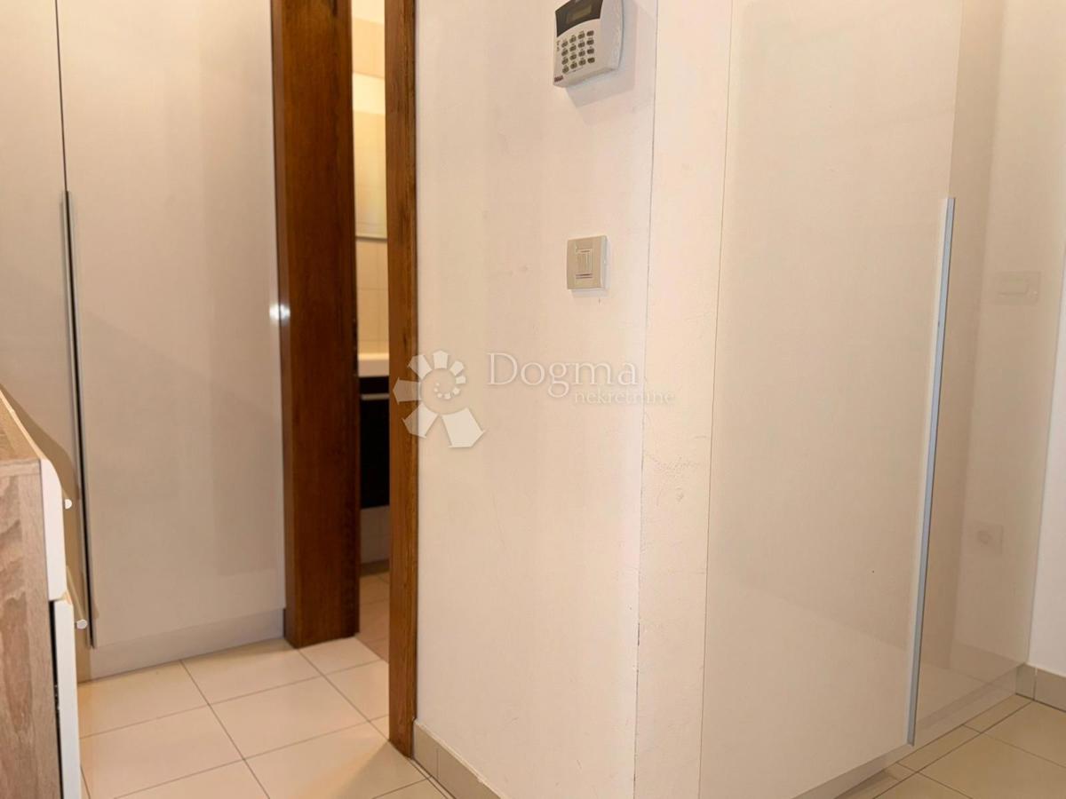 Haus Zu verkaufen - LIČKO-SENJSKA LOVINAC