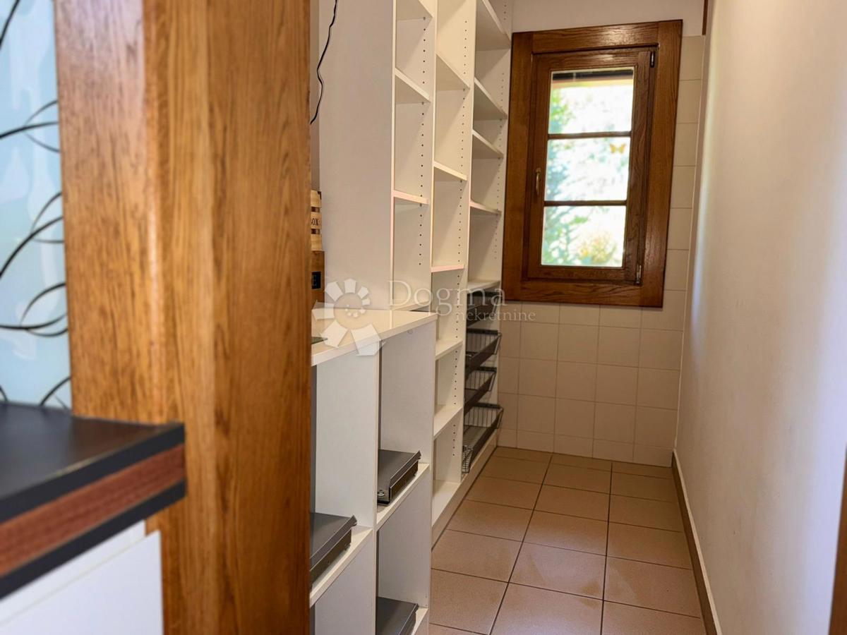 Haus Zu verkaufen - LIČKO-SENJSKA LOVINAC