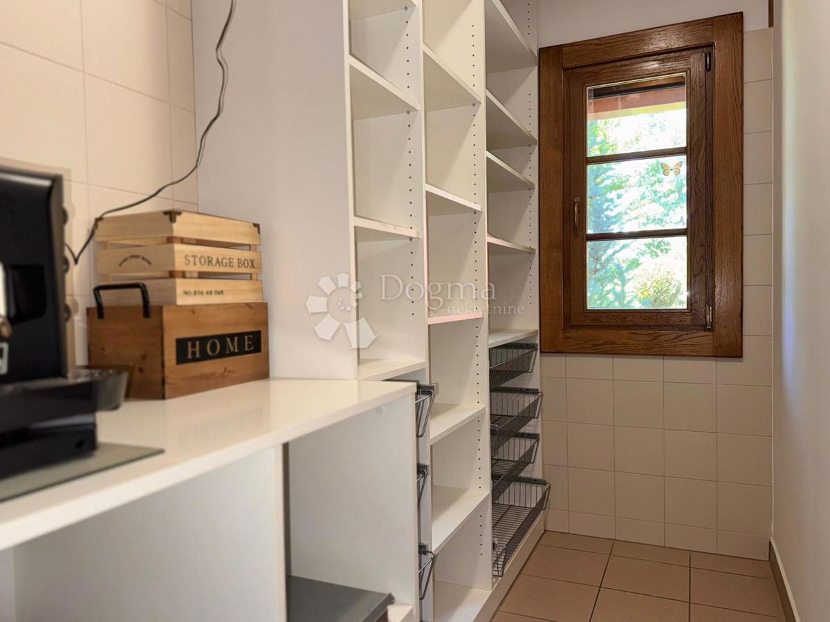 Haus Zu verkaufen - LIČKO-SENJSKA LOVINAC