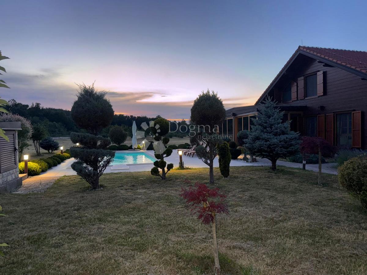 Haus Zu verkaufen - LIČKO-SENJSKA LOVINAC
