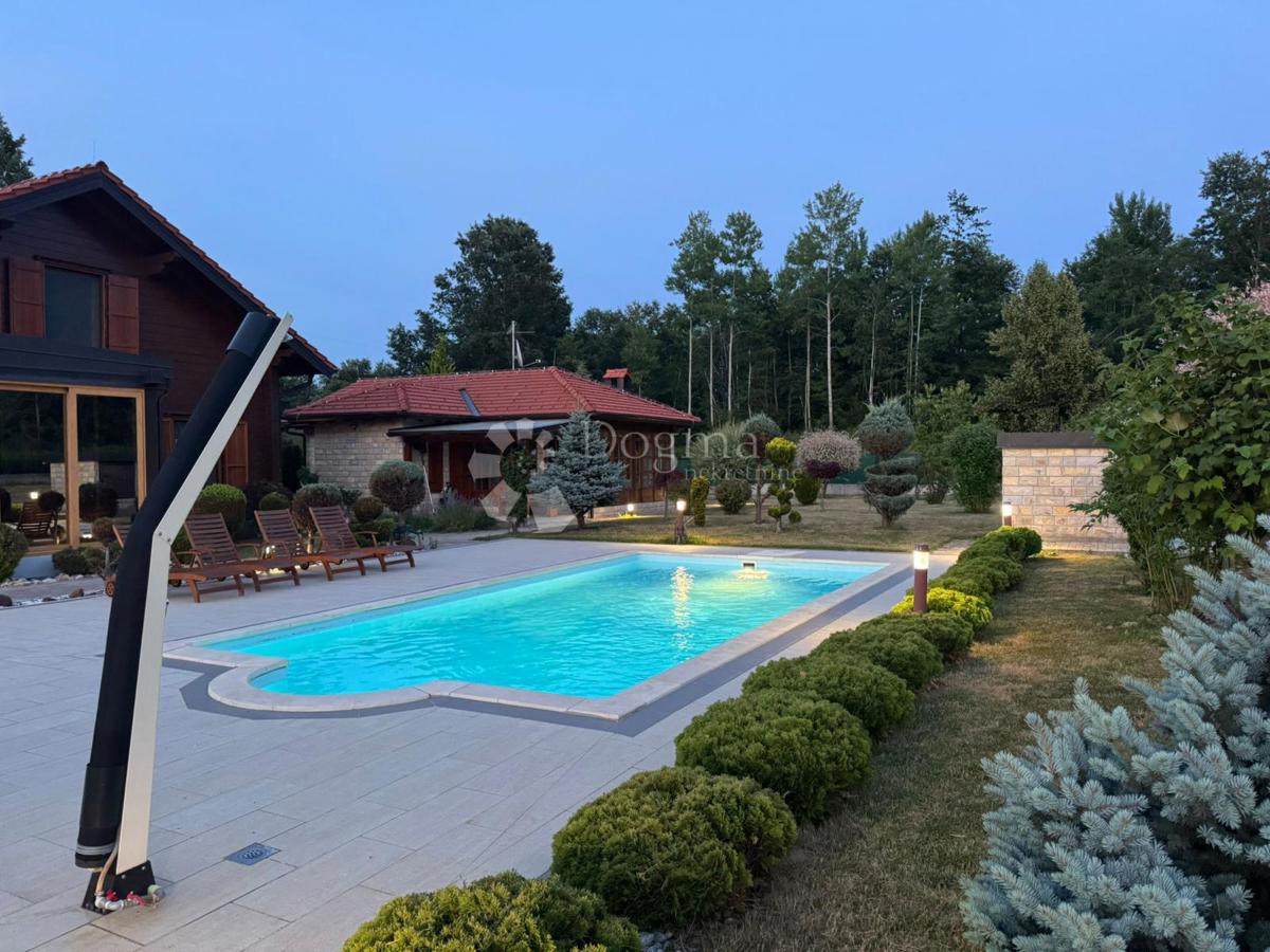 Haus Zu verkaufen - LIČKO-SENJSKA LOVINAC