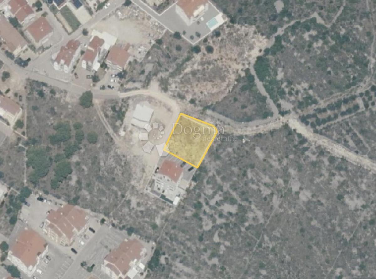 Land For sale - ŠIBENSKO-KNINSKA VODICE