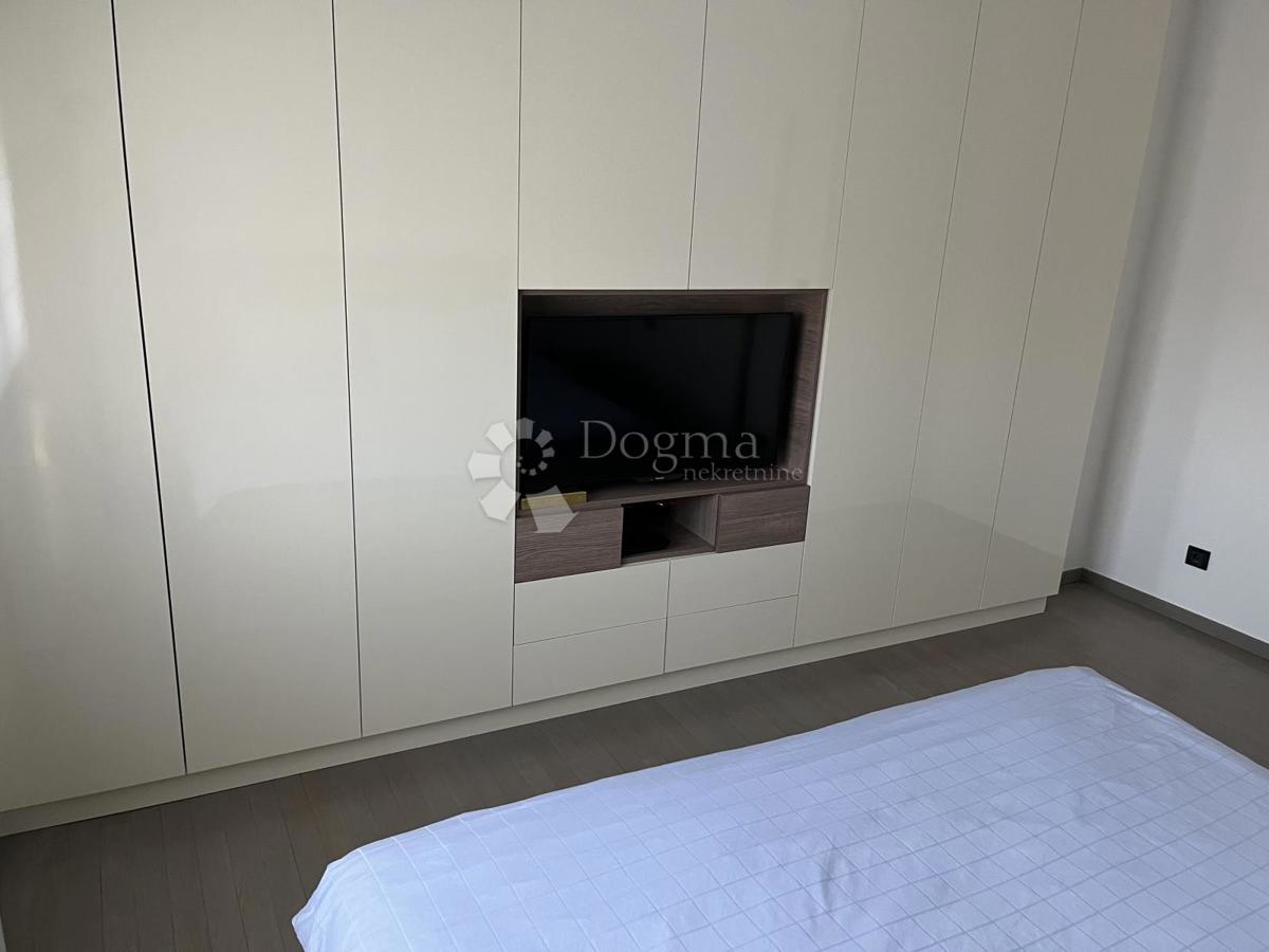 Dom Na sprzedaż - GRAD ZAGREB ZAGREB