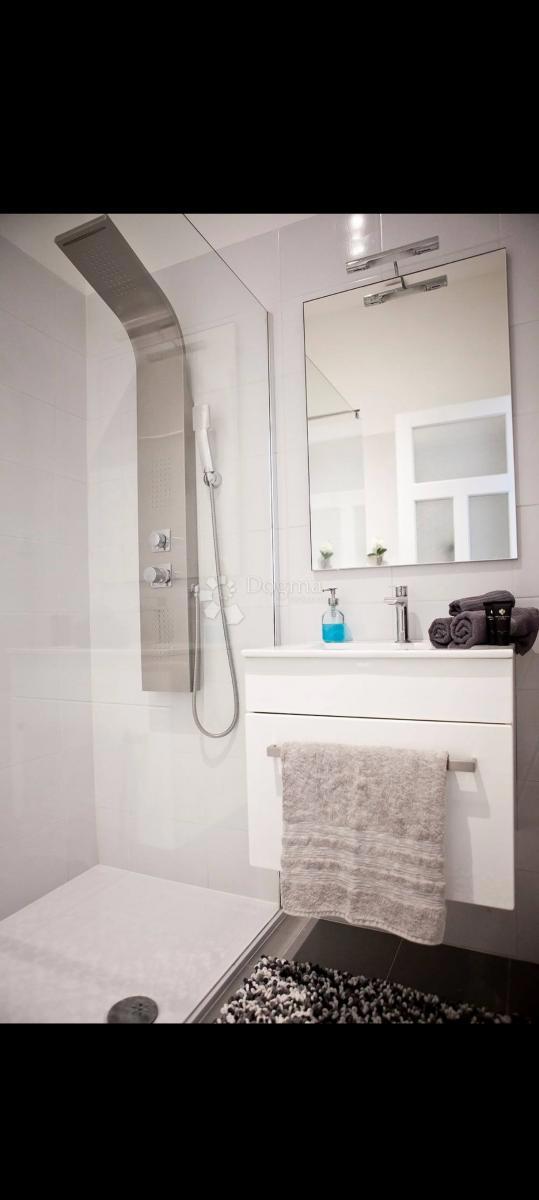 Appartement À louer - PRIMORSKO-GORANSKA RIJEKA